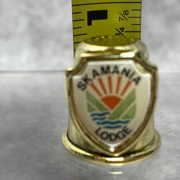 Gold-tone Skamania Lodge Washington State Collectible Thimble With Shield Design - Picture 7 of 7